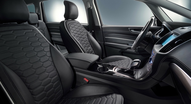 Gamma Ford Vignale abitacolo S-Max