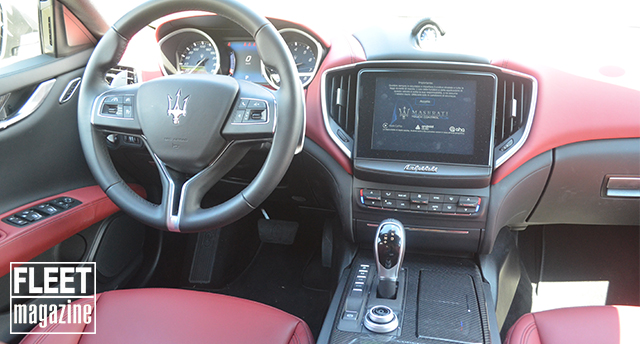 Maserati Ghibli SQ4 design plancia