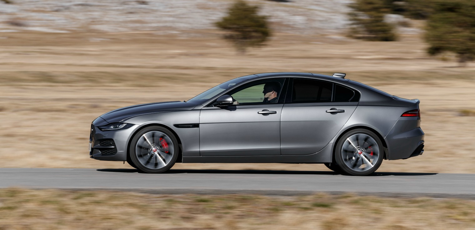 esterni nuova Jaguar XE