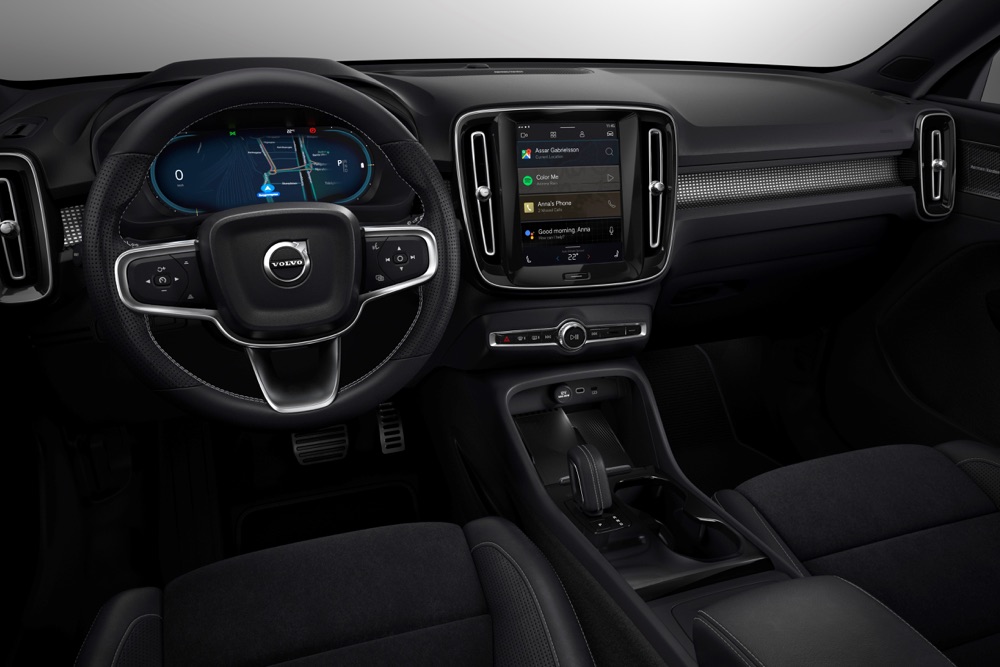 Interni di Volvo XC40 Recharge elettrica