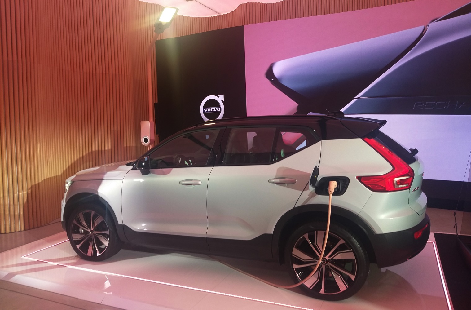 Presentazione nuova Volvo XC40 Recharge