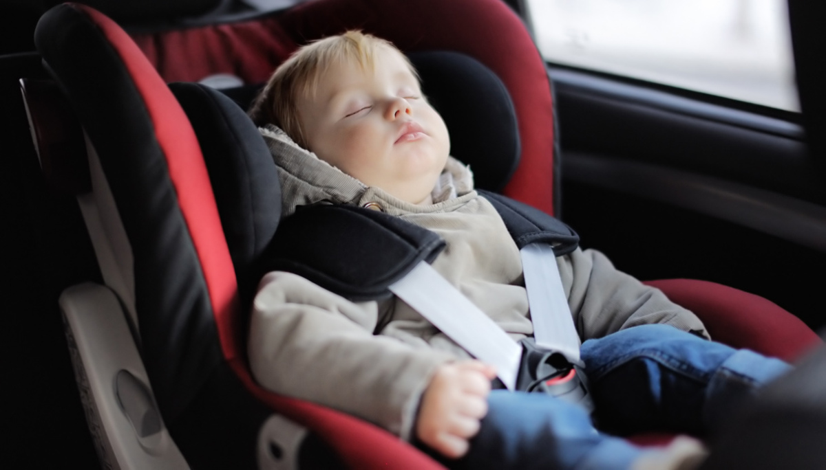 Obbligo di seggiolino antiabbandono per i bambini: come adeguarsi