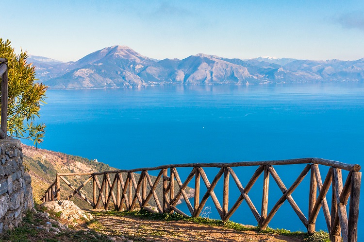itinerai in auto in italia - campania