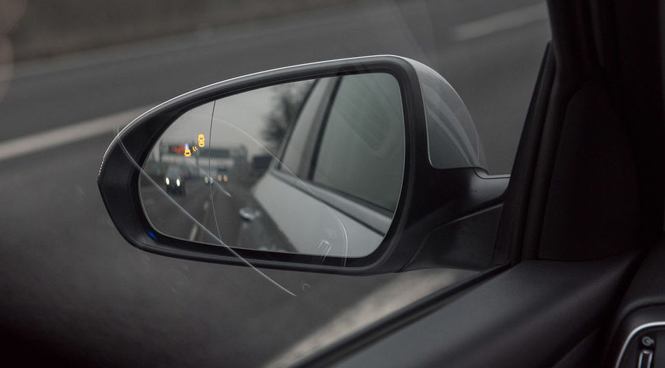 Blind spot Adas Hyundai