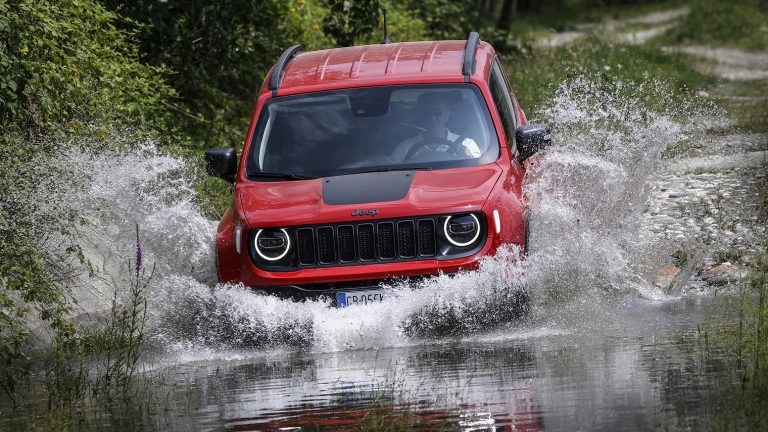 nuova Jeep Renegade 4xe off road