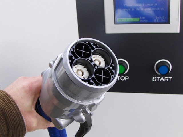 CHAdeMO connettore ricarica auto elettrica