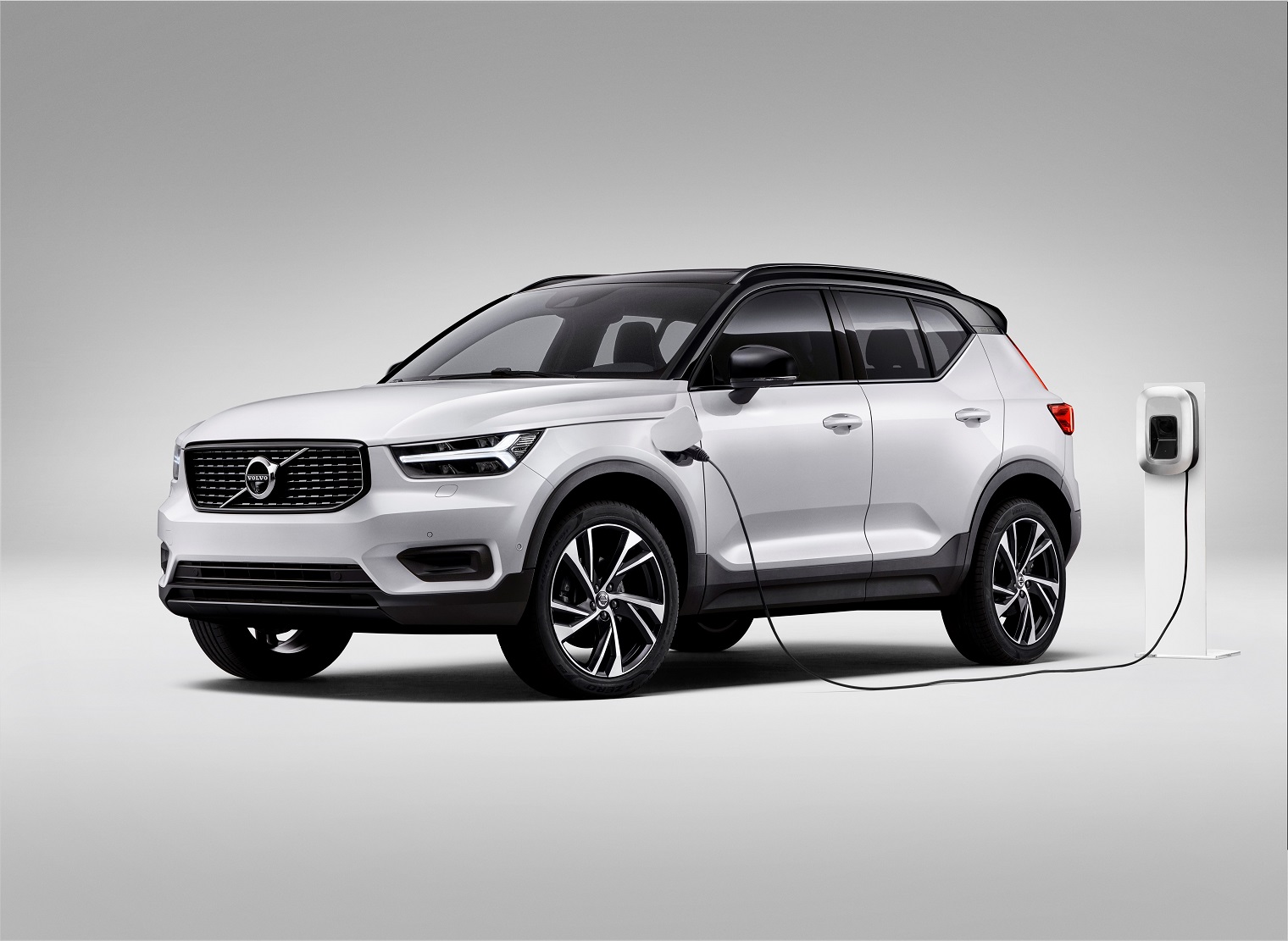 Allestimenti nuova Volvo XC40 Recharge Plug-in Hybrid