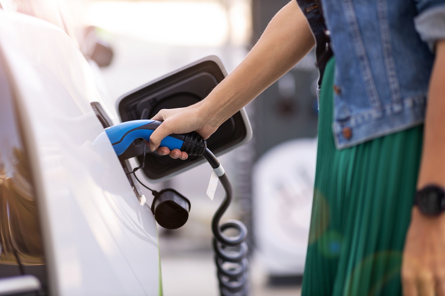 Piano d’azione, la fiscalità dell’auto aziendale nel mirino dell’Europa per accelerare il passaggio all’elettrico