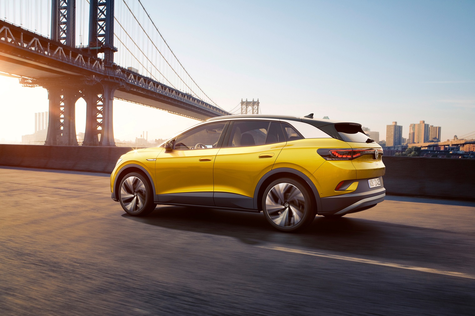 nuova-Volkswagen-ID.4-1ST-2021