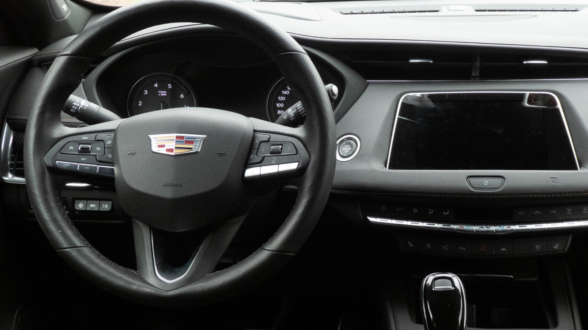 Cadillac XT4 interni