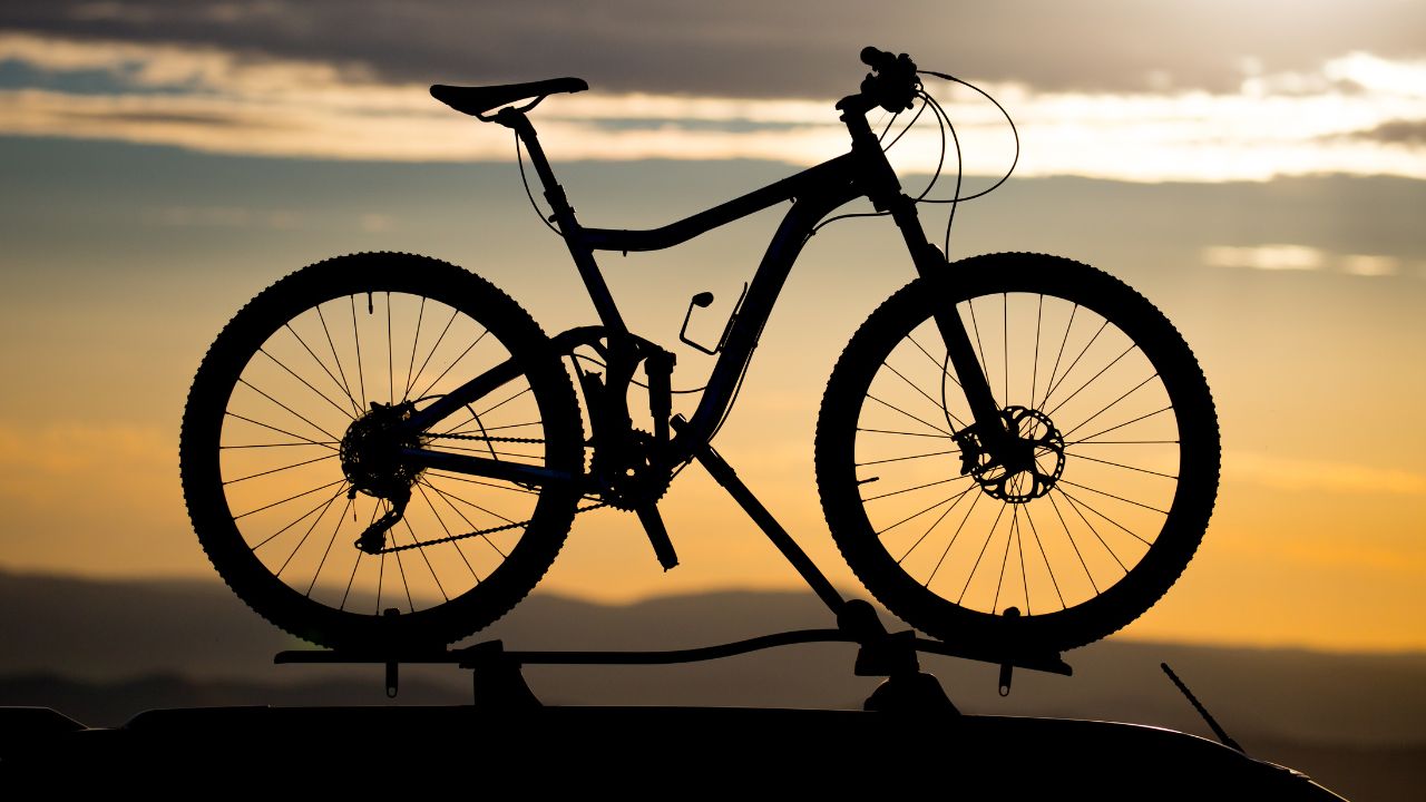 Trasportare la bici in auto? I modi per farlo correttamente