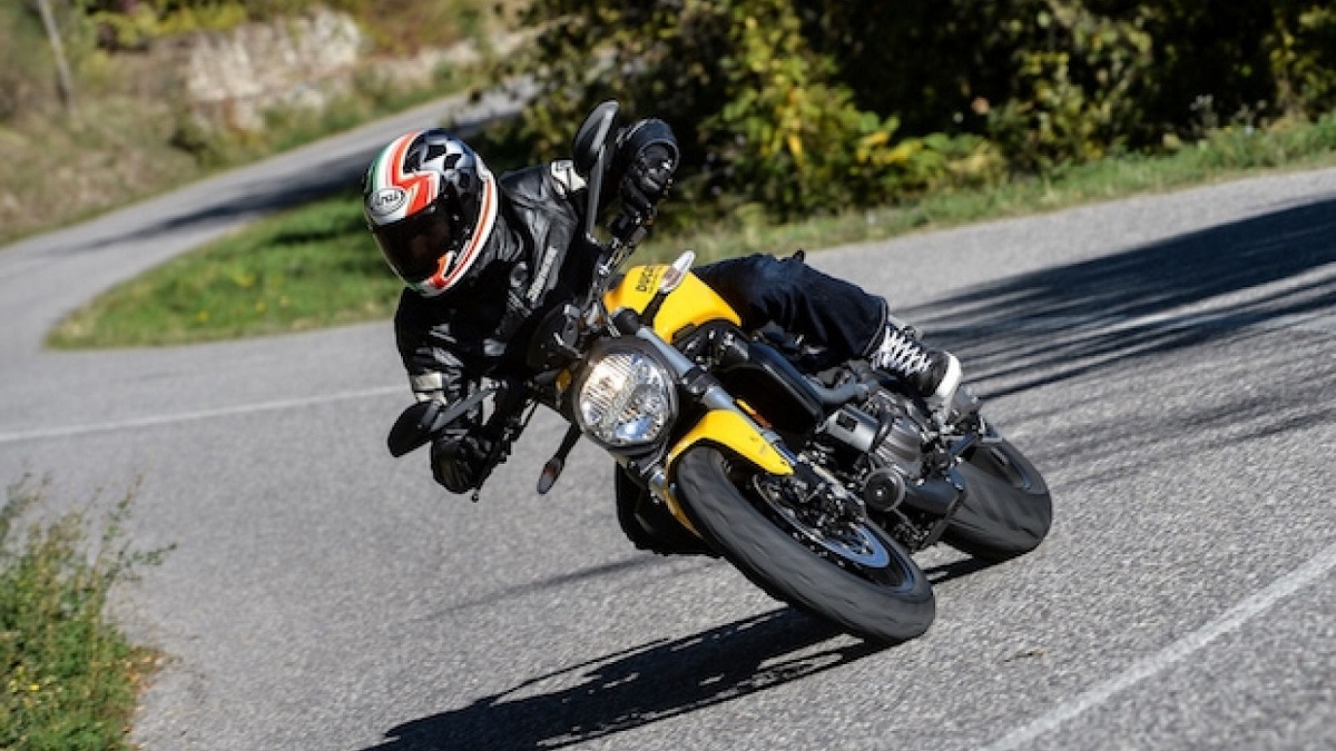guida moto scooter