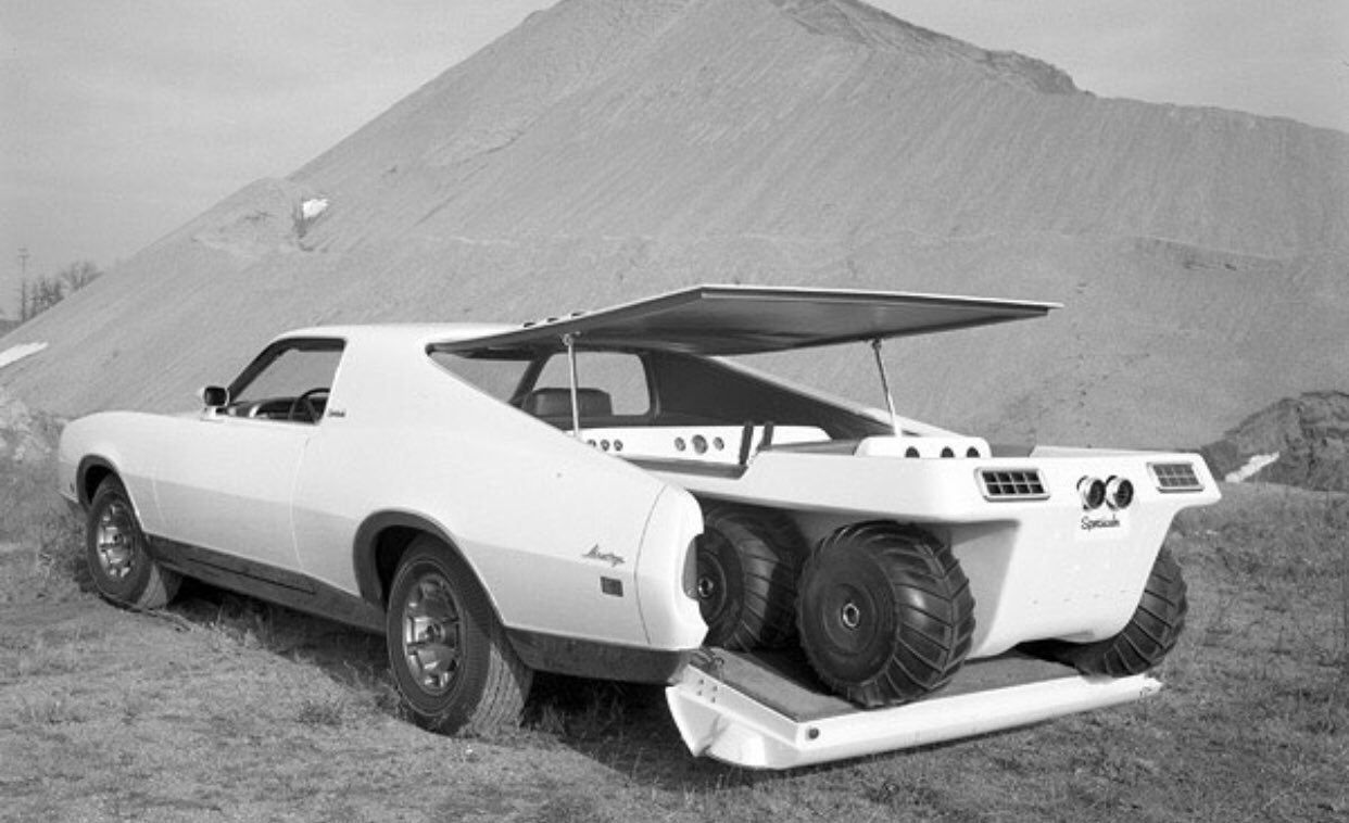 10 cose bizzarre che per fortuna non vedremo mai sulle auto moderne
