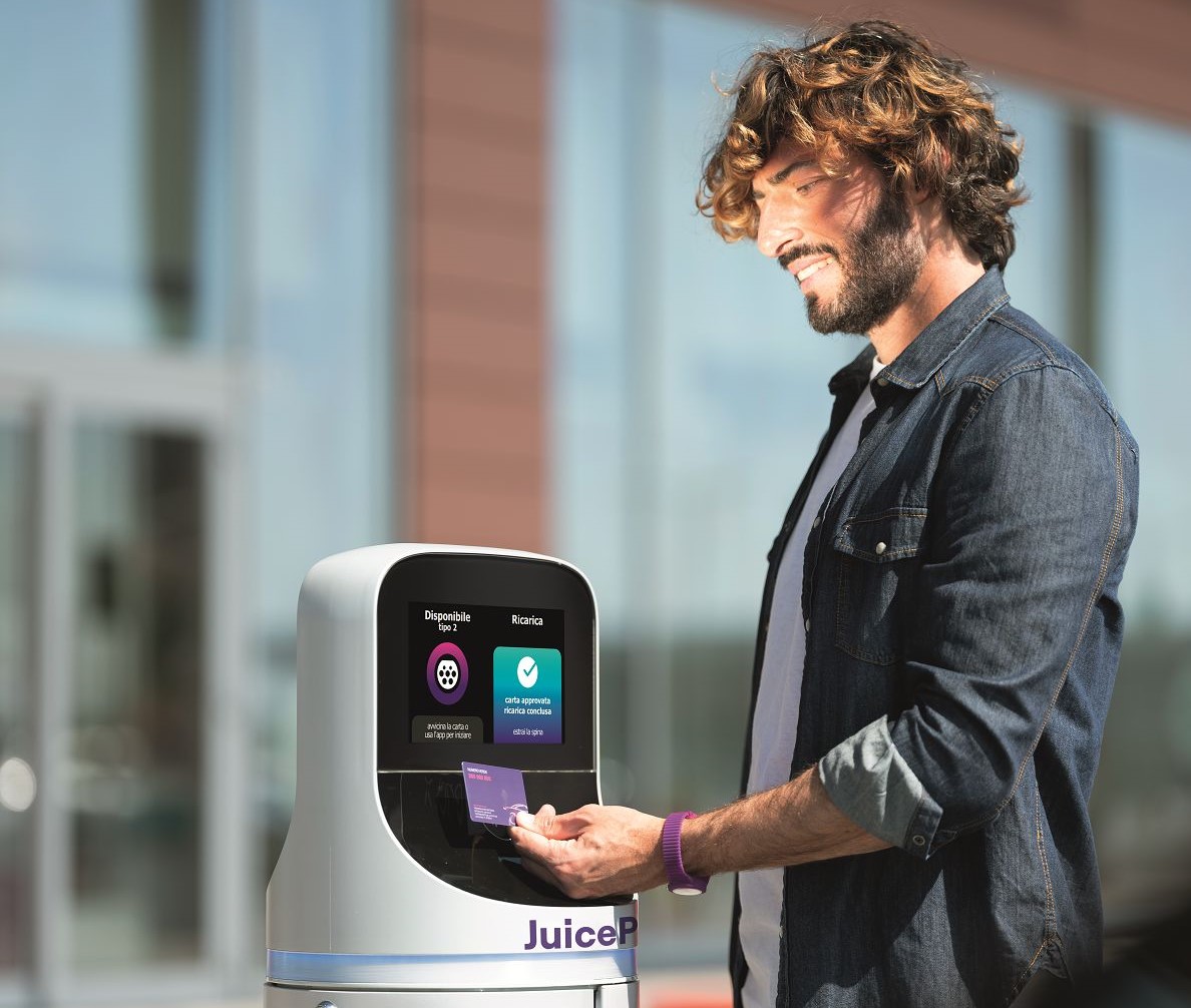 JuicePole Enel X