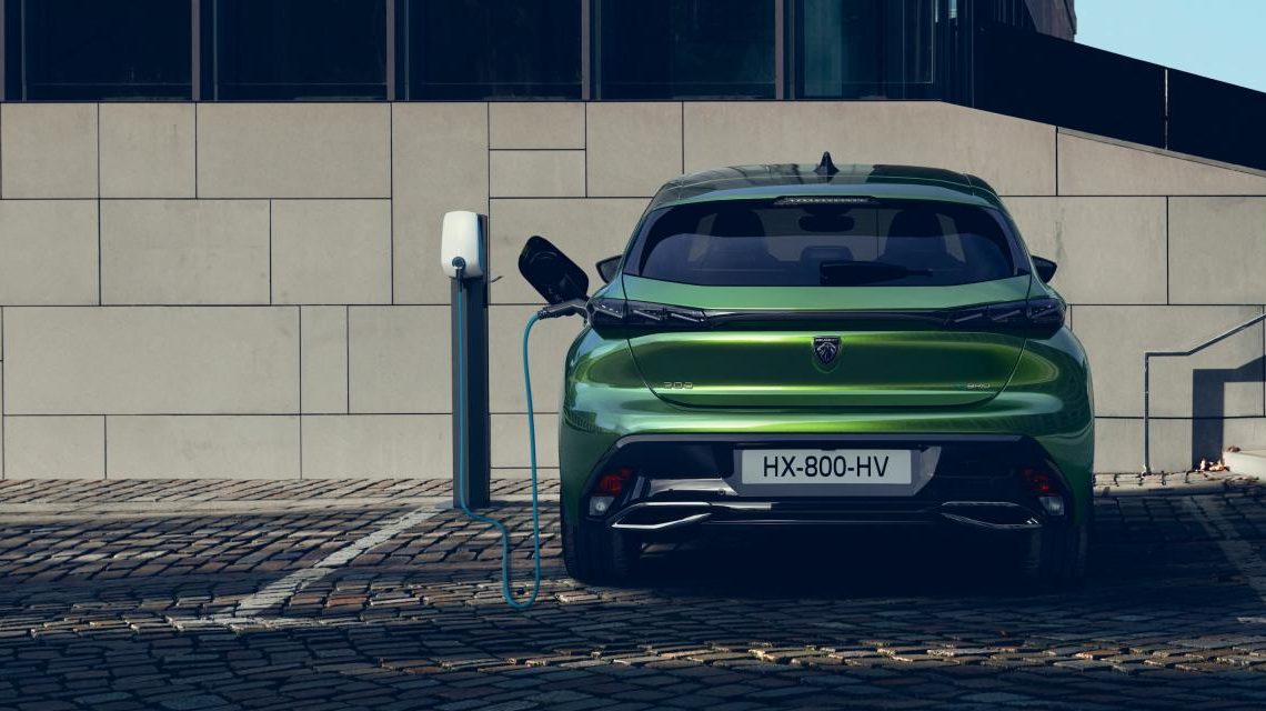 Peugeot e-308, la versione 100% elettrica debutterà nel 2023