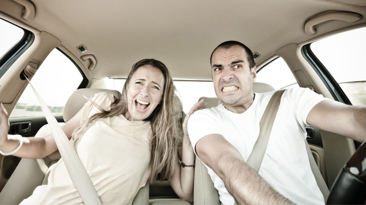 I Paesi più pericolosi al mondo dove guidare! Auto vecchie, controlli inesistenti e strade da paura…