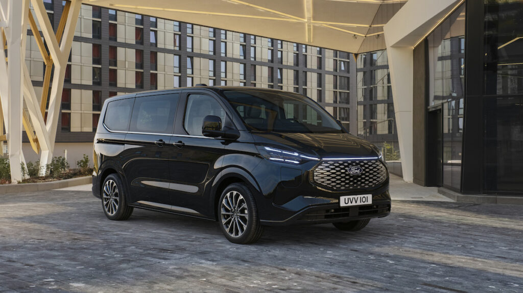 Ford E-Tourneo Custom 2023