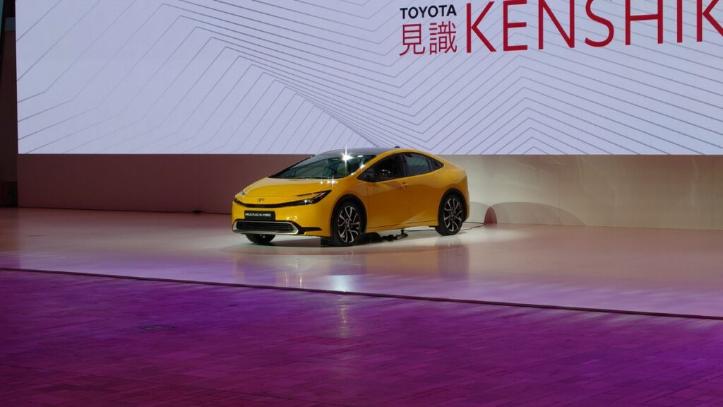 Nuova Toyota Prius 2023 14