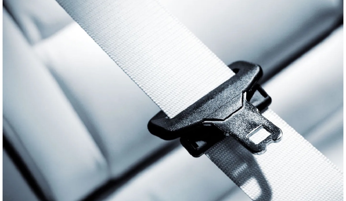 Esenzioni cinture di sicurezza: tutti i casi in cui si possono non indossare