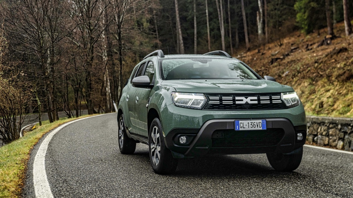 Dacia Duster 2023 consumi