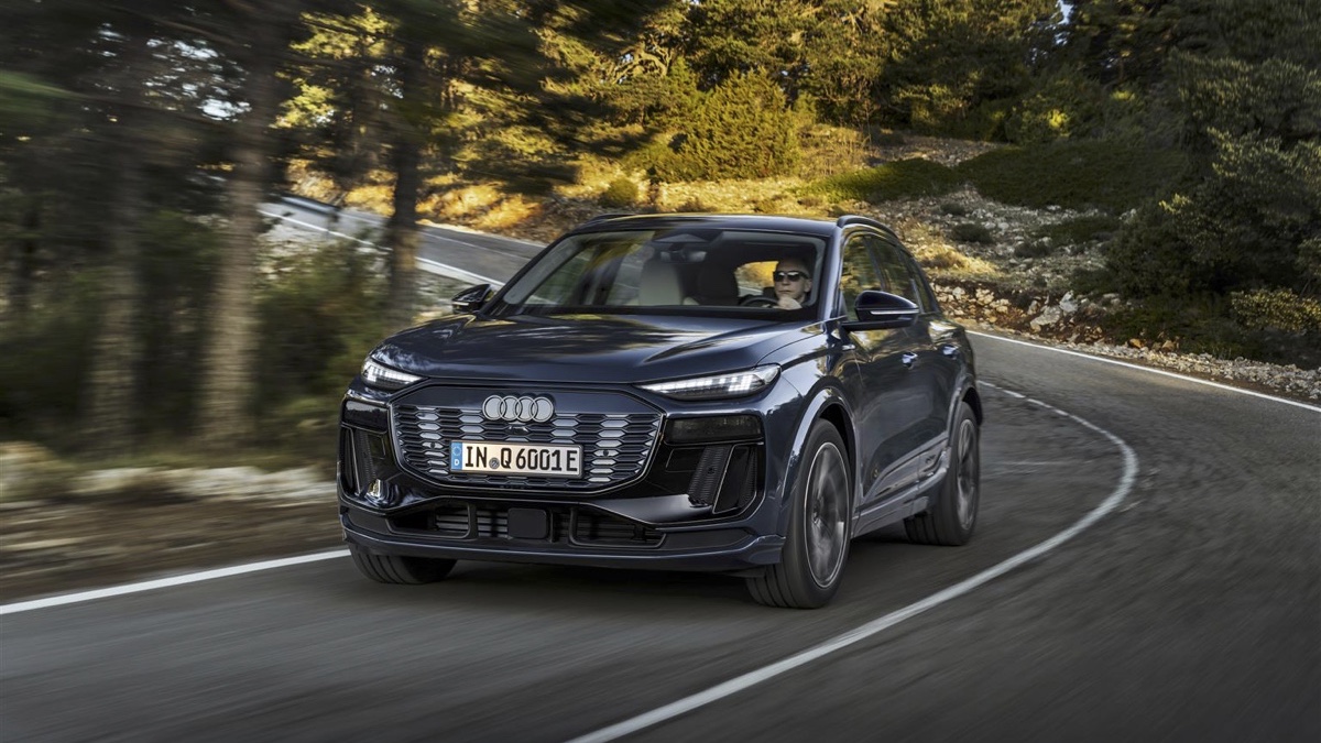 Audi Q6 e-tron si fa quattro per il debutto, prezzi e uscita sul mercato