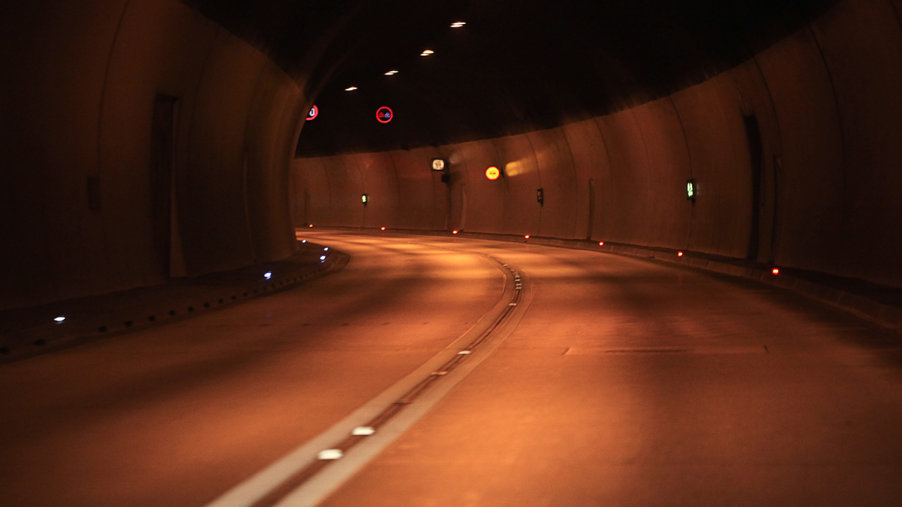 strada-tunnel