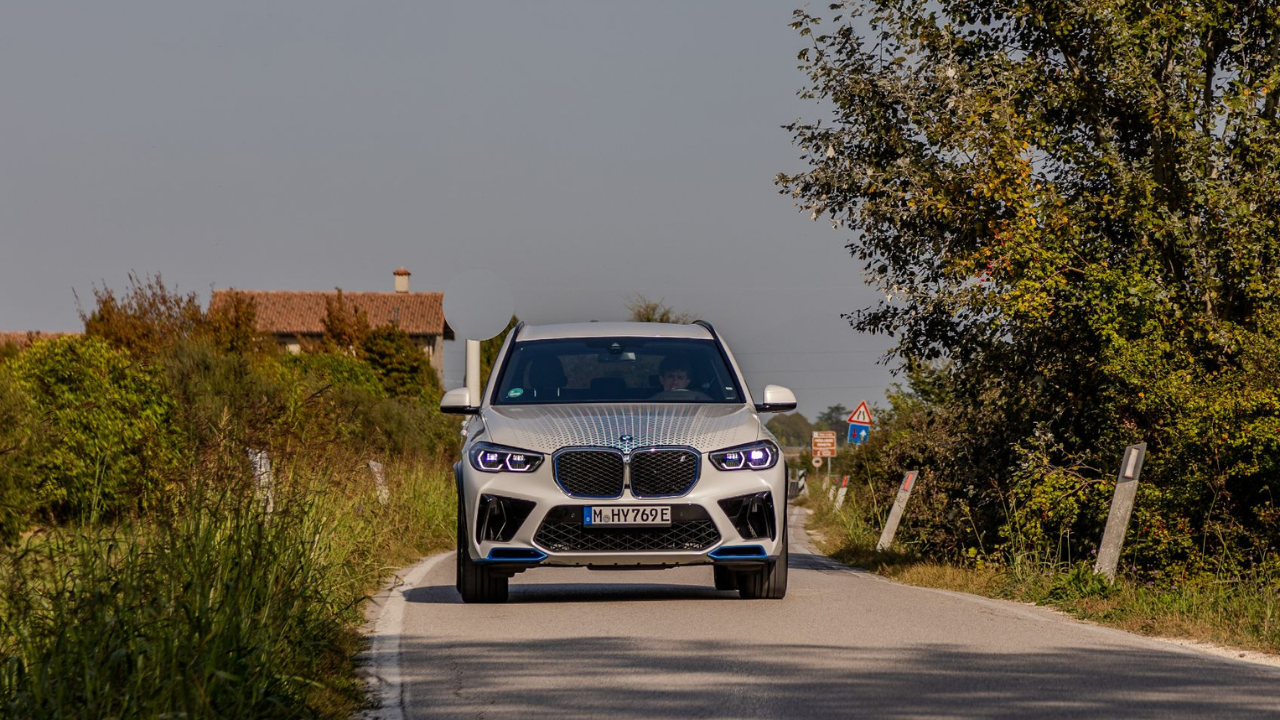 BMW-ix5-hydrogen-test-drive