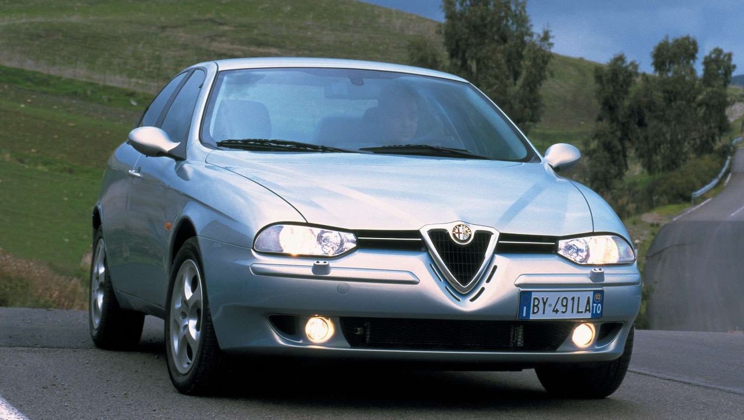 portatarga asimmetrico alfa romeo 156
