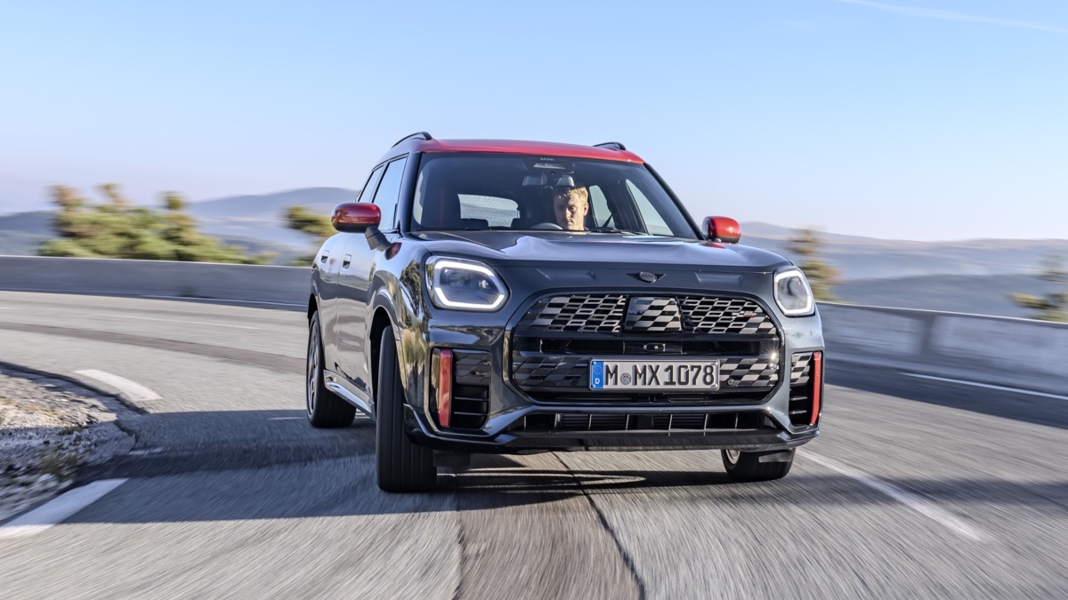nuova mini countryman jcw prestazioni