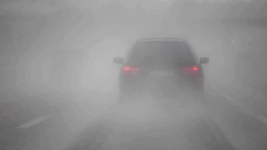 nebbia-auto-strada