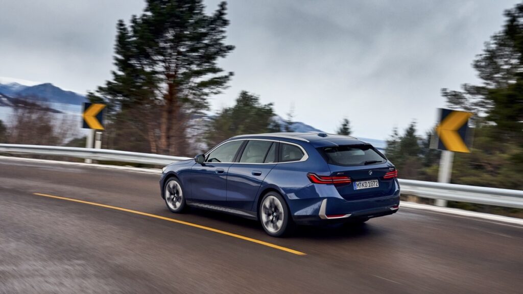 nuova bmw serie 5 touring 2024