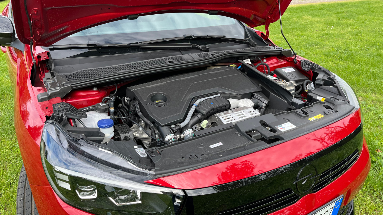 corsa-hybrid-12