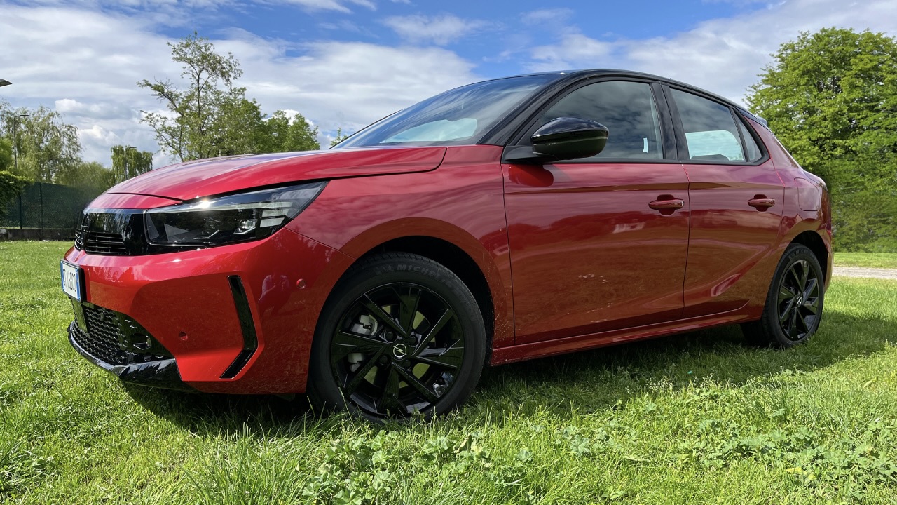 opel-corsa-hybrid-01