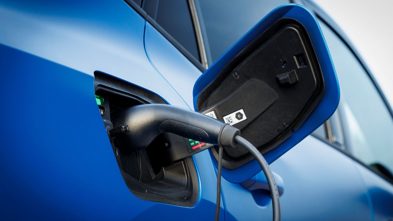 Ibride plug-in: una “bomba a mano” per aziende e noleggiatori?