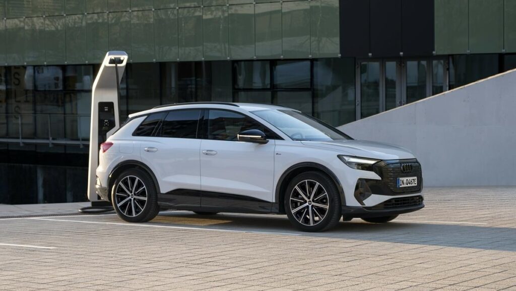 audi q4 40 e-tron prezzo