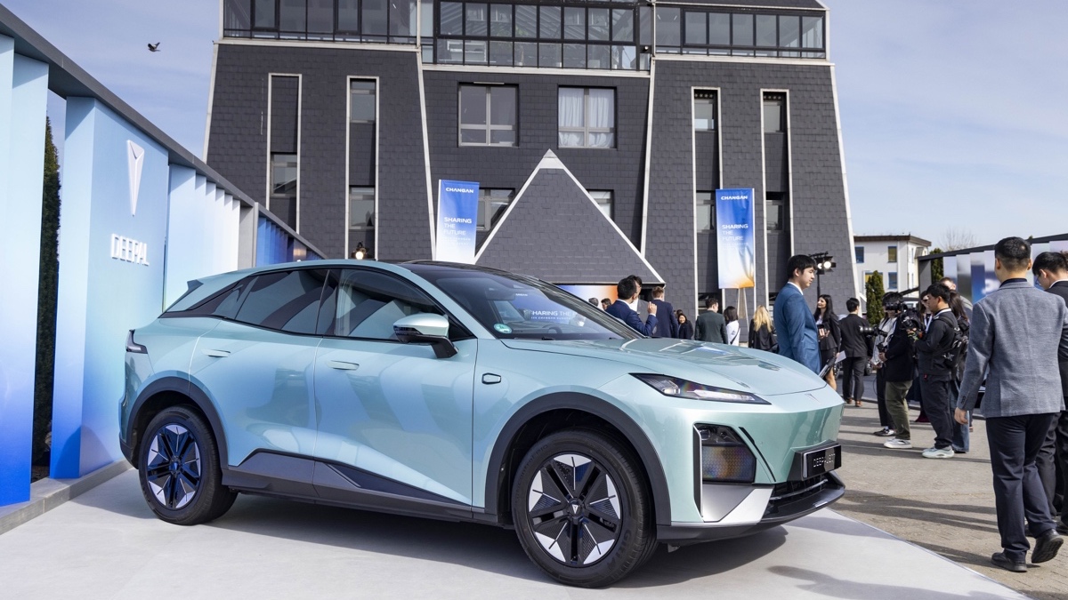 uscita suv elettrico cinese Changan