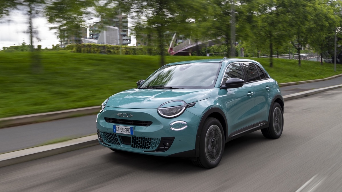 fiat 600 hybrid business a noleggio
