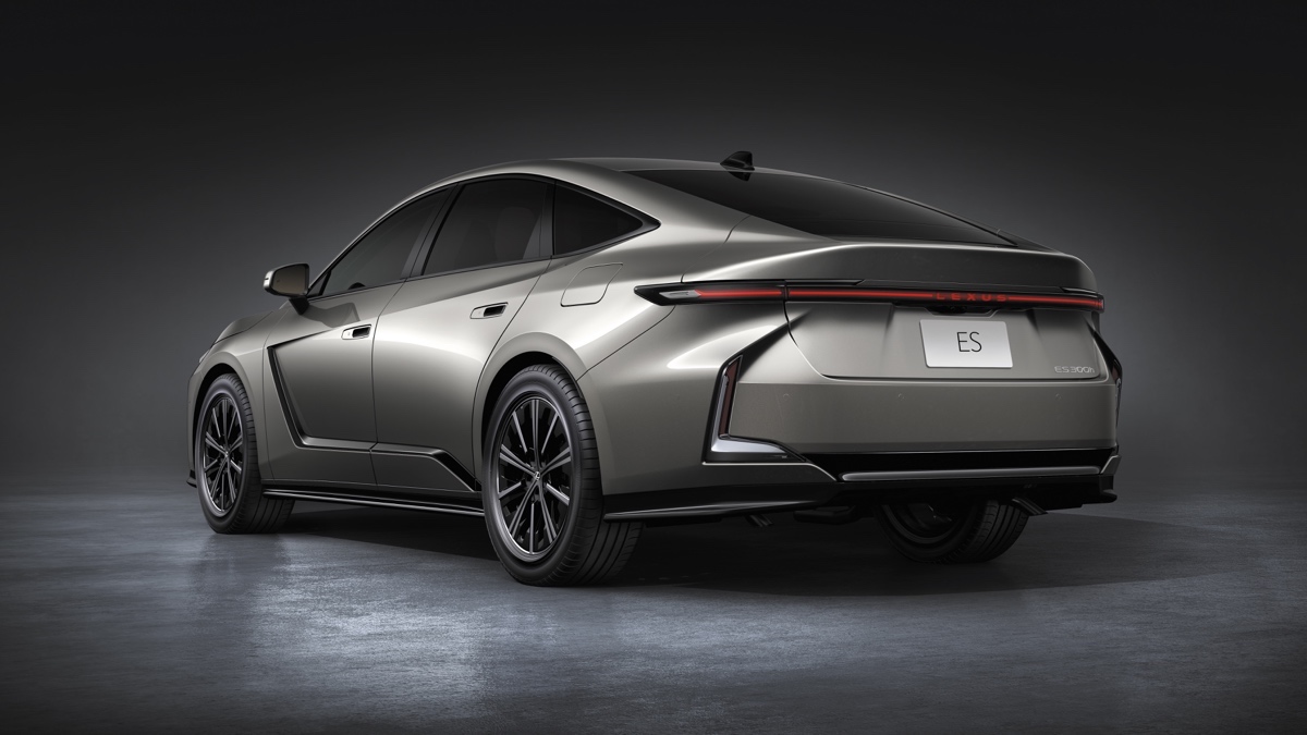 nuova lexus es 2026 caratteristiche