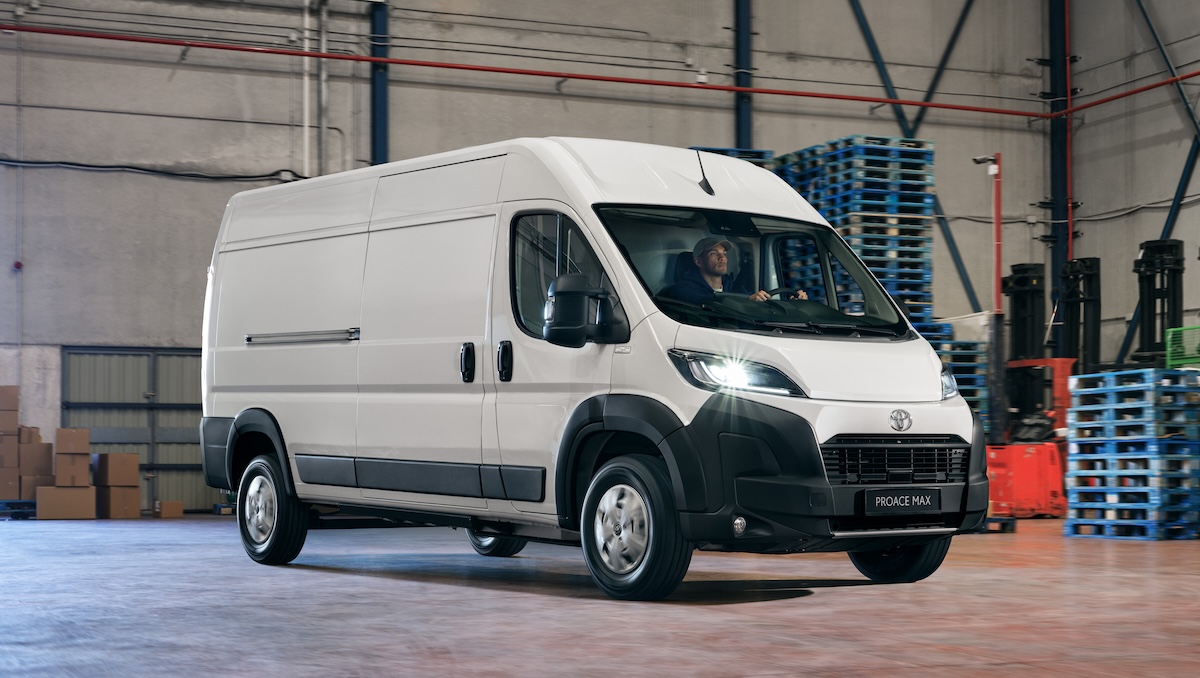 Toyota Proace Max pensa in grande sia diesel che elettrico