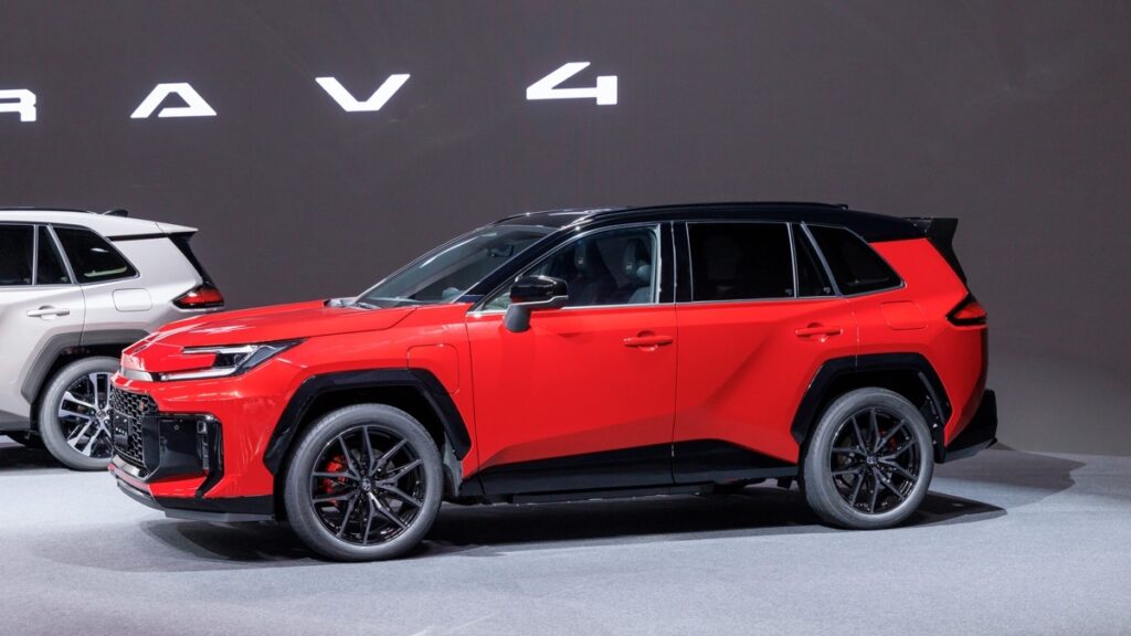 nuova toyota rav4 versione sportiva