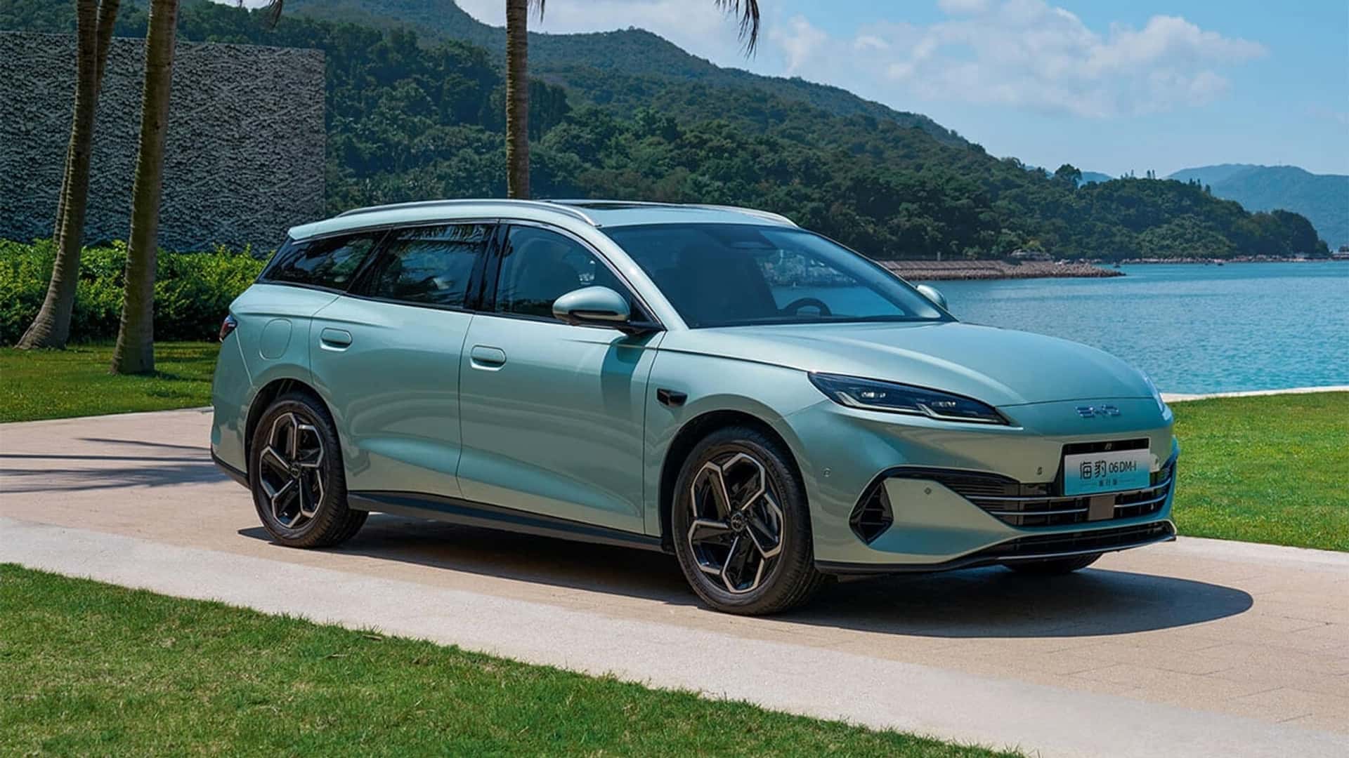 BYD Seal 6 DM-i Touring: 1505 km per la famiglia al Salone di Monaco