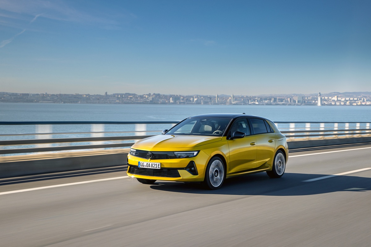 Opel Astra: è arrivata la nuova plug-in