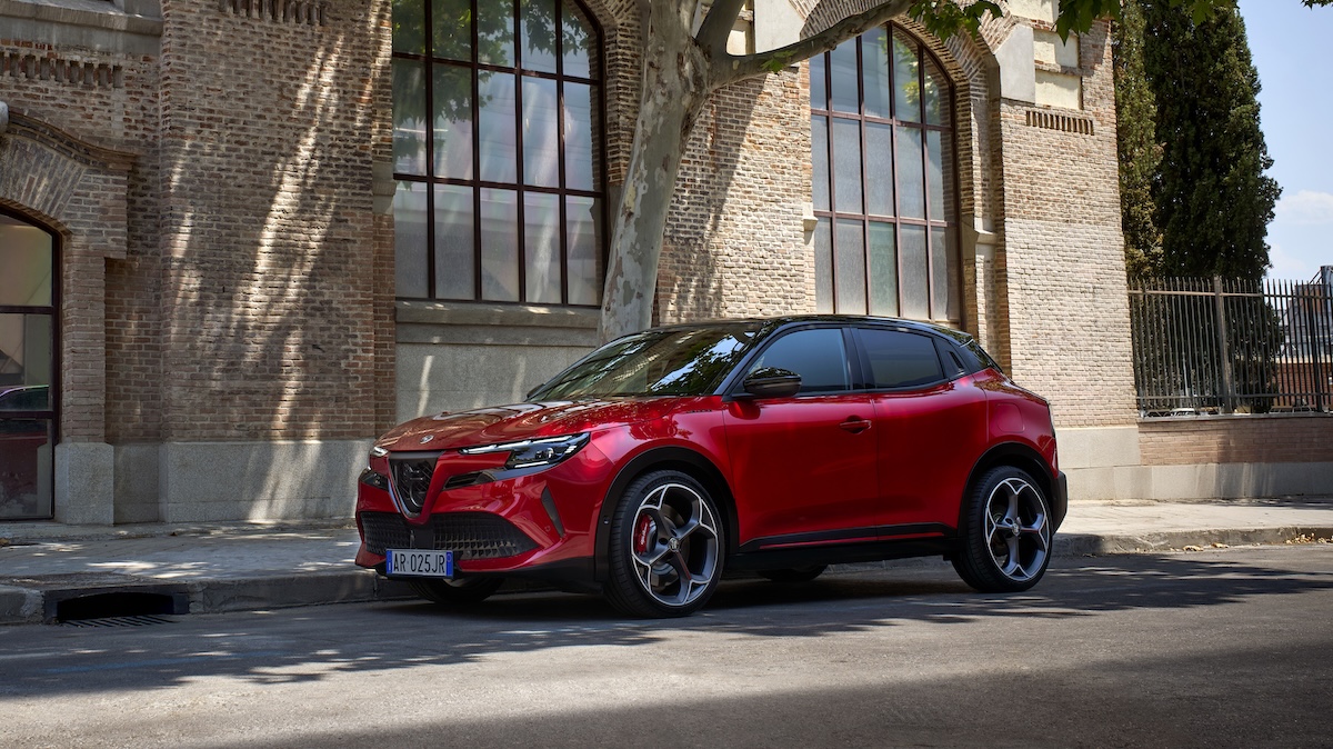 Alfa Romeo Junior 2026, Sprint e Ti rimandano alla storia: le novità