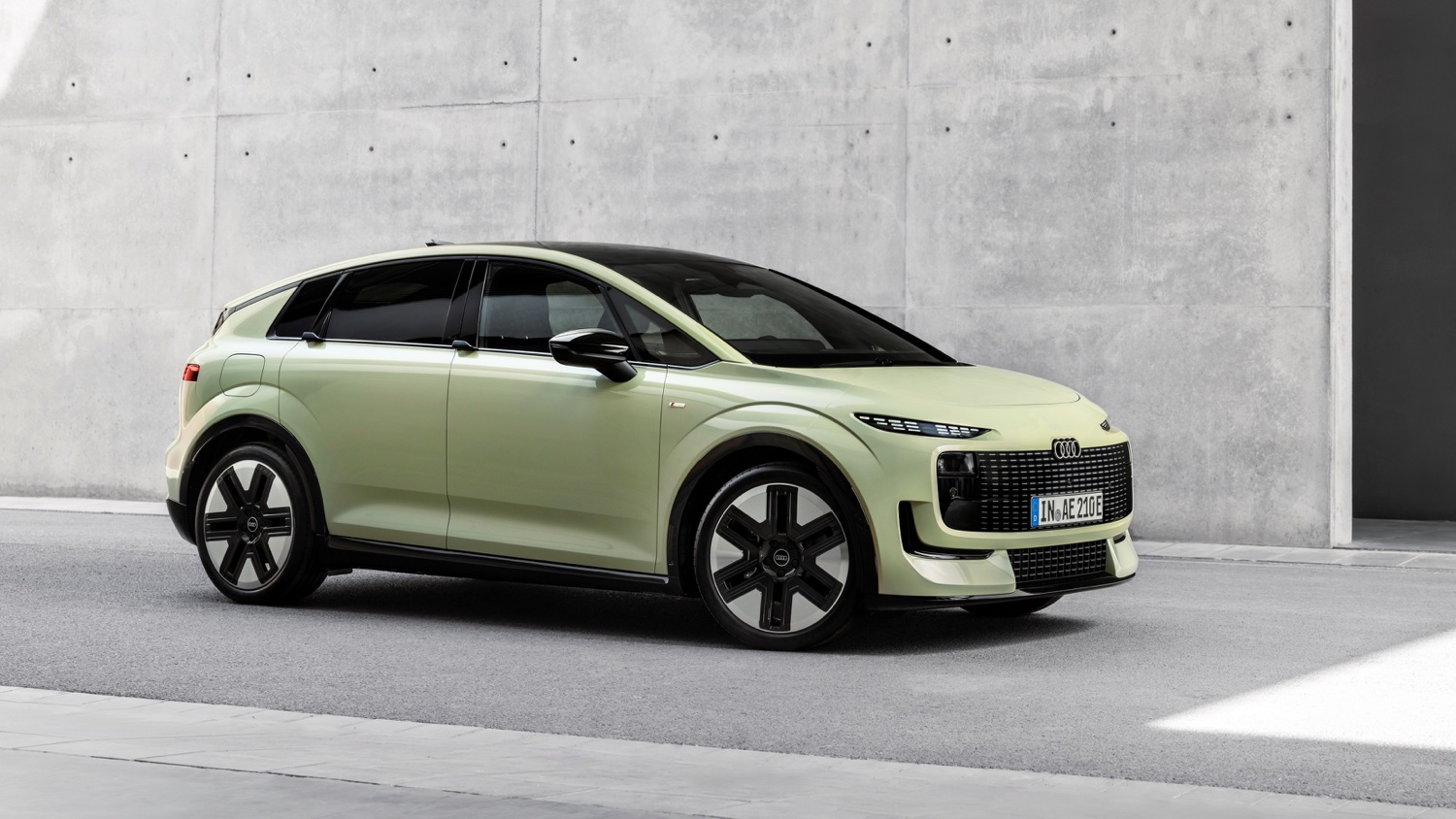 Audi A2 e-tron: originale, più curata dentro e con un vero ufficio mobile