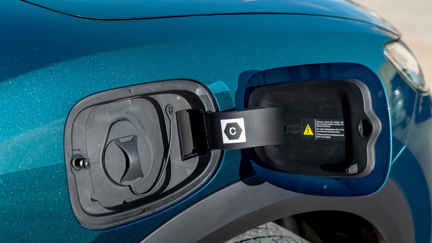 byd atto 2 dm-i ibrida plug-in tempi di ricarica