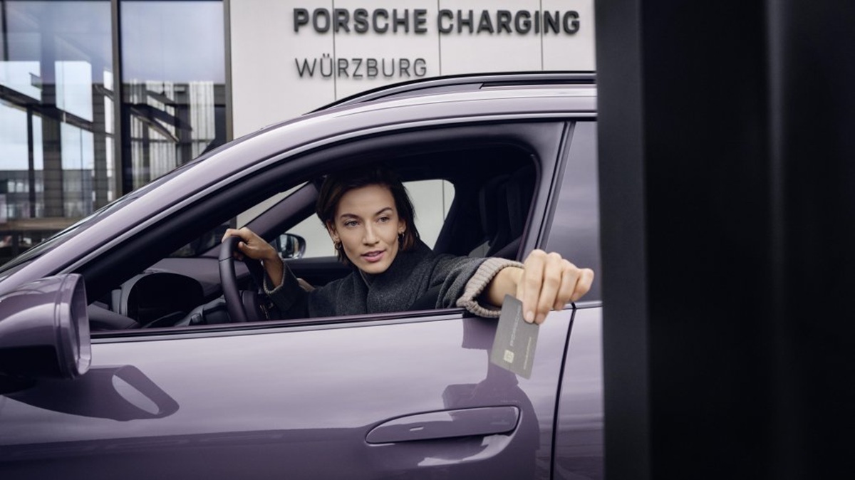 Porsche lancia la sua carta di credito