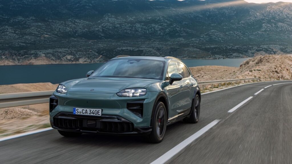 porsche cayenne electric 2026