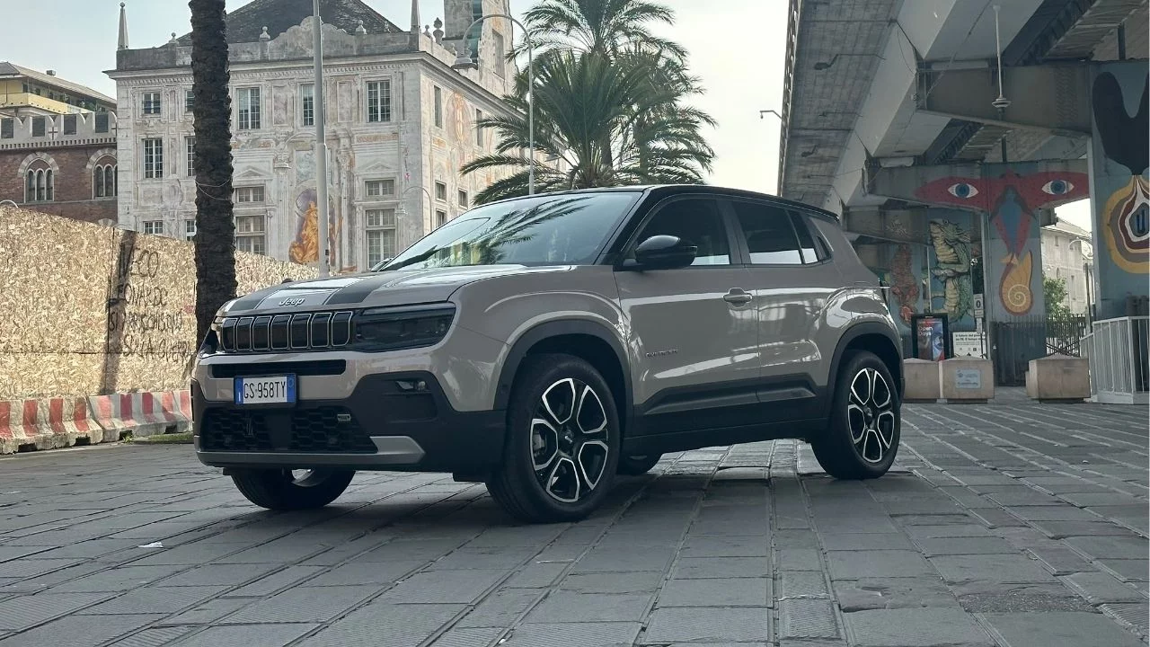 fm-td-jeep-avenger-e-hybrid-5.jpg