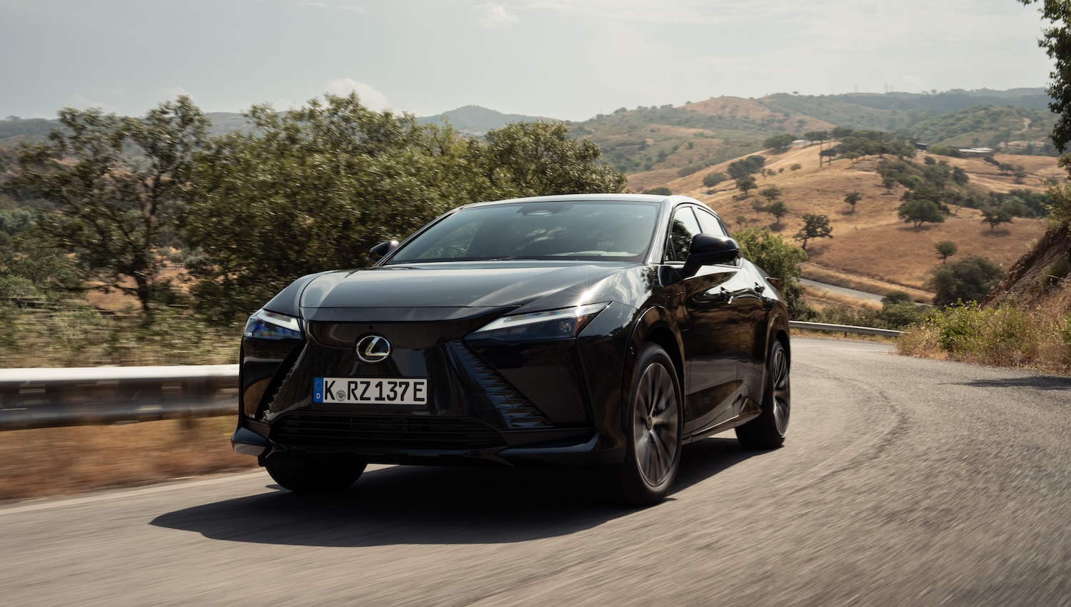 Lexus RZ, trattato di tecnologia