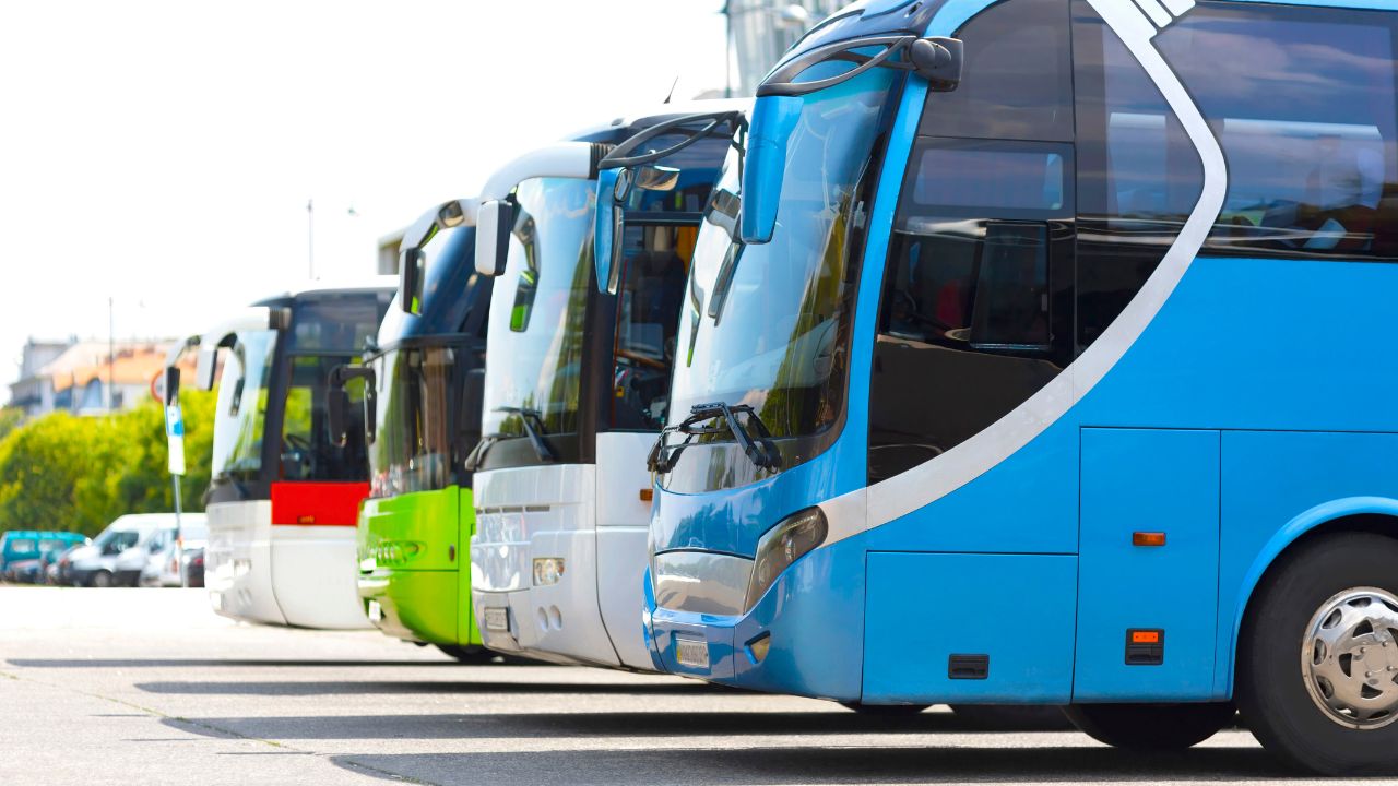 Parco auto vecchio? Quello dei bus è peggio